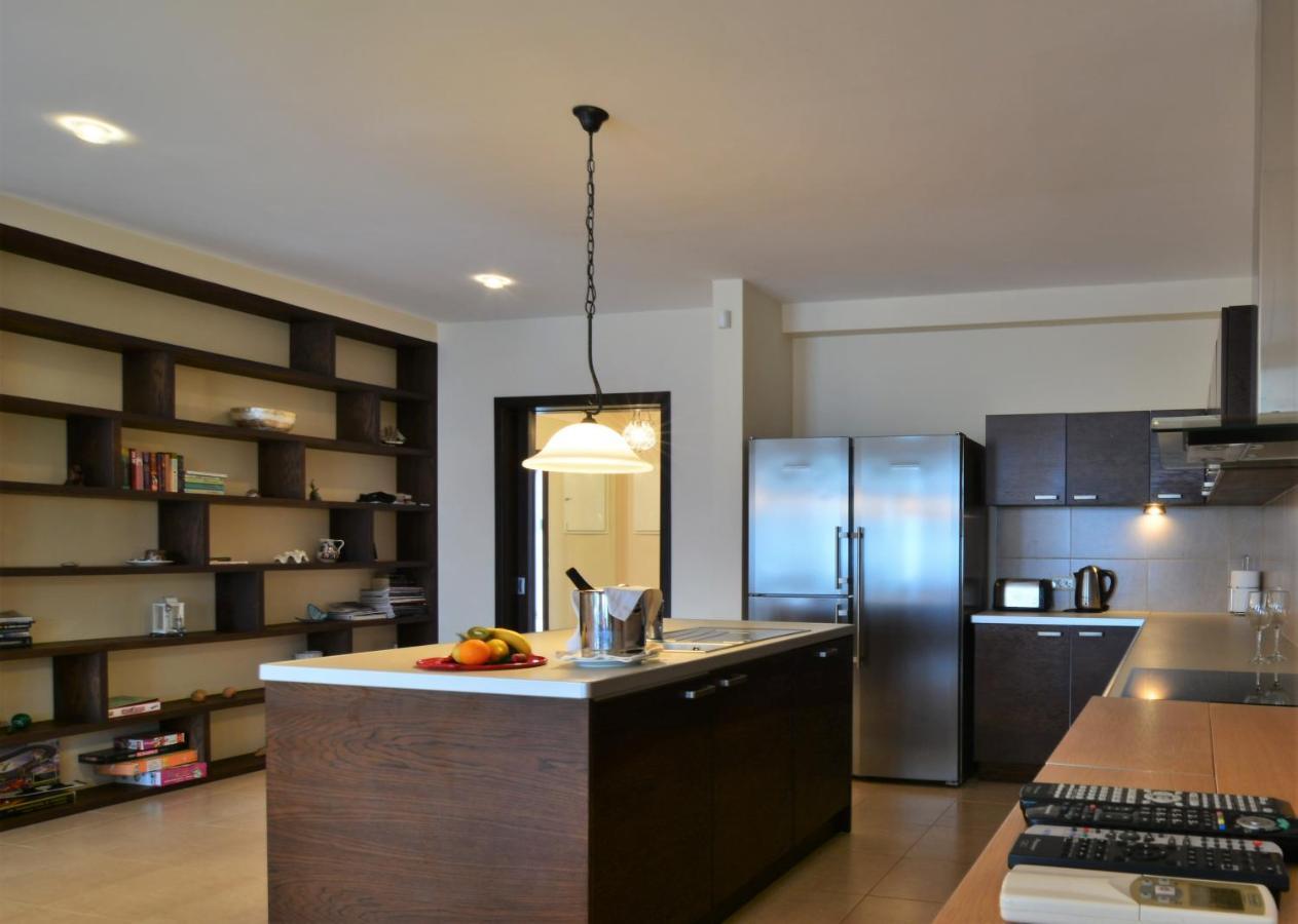 Private Seaview Villa In Blacksearama - 1St Line Μπαλτσίκ Εξωτερικό φωτογραφία
